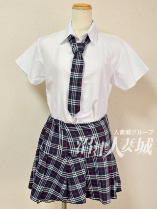 チェックの制服A
